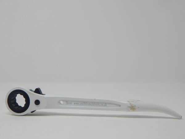 Priory, 19/21 mm Steel Ratchet, - Flush Type Socket, Short Podger Handle, - WHITE
